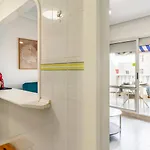 Atico Pink Beachfront Daire Torrevieja