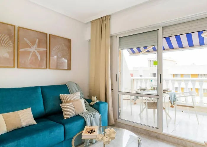 Atico Pink Beachfront Apartment Torrevieja