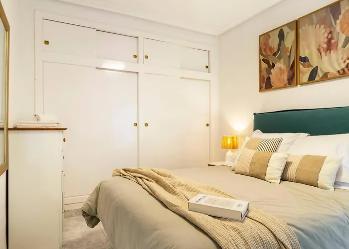 Atico Pink Beachfront Apartment